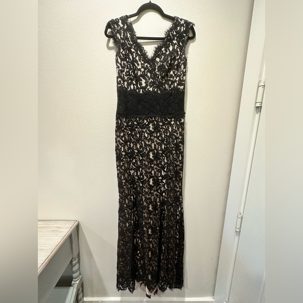 Tadashi Shoji Contrast Waist Gown Size 8
